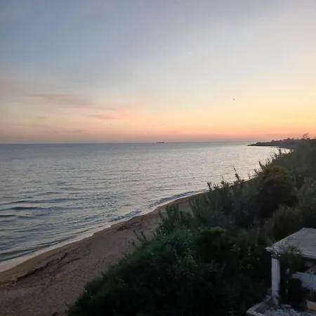 Rodinny Dum Themis * アギオス・ゲオルギオス