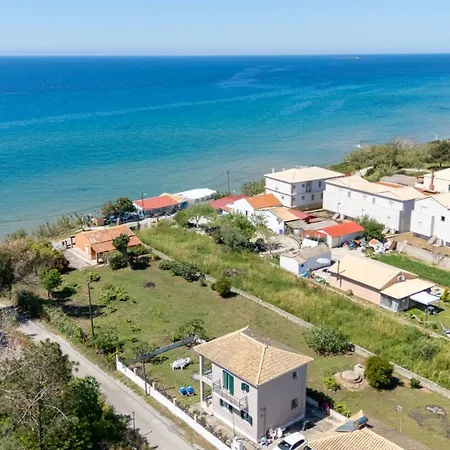 Rodinny Dum Themis Villa