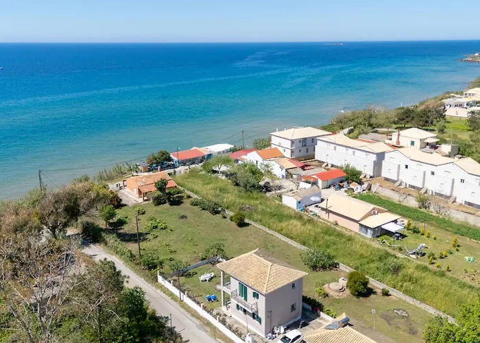 Rodinny Dum Themis Villa